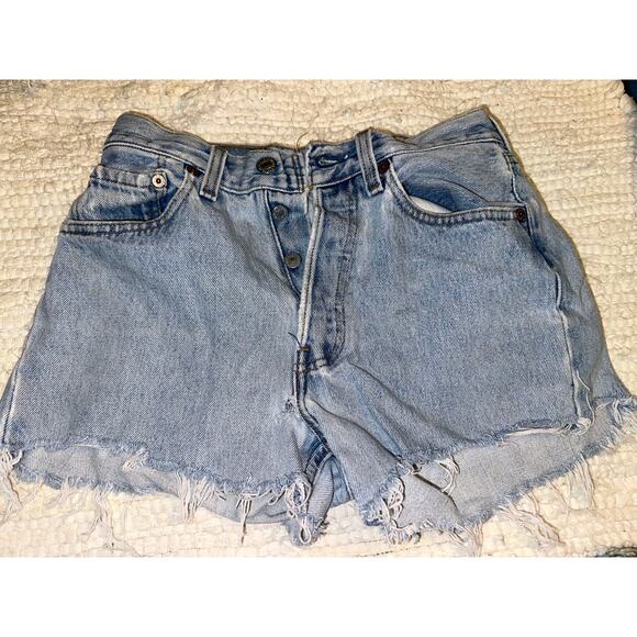 VINTAGE LEVIS 501 BUTTONFLY CUTOFFS SHORTS DAISY DUKES - Picture 4 of 5
